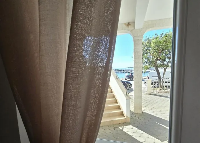 Seaside Апартаменты Петрчане