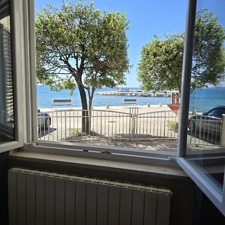 Seaside Apartment Petrcane
