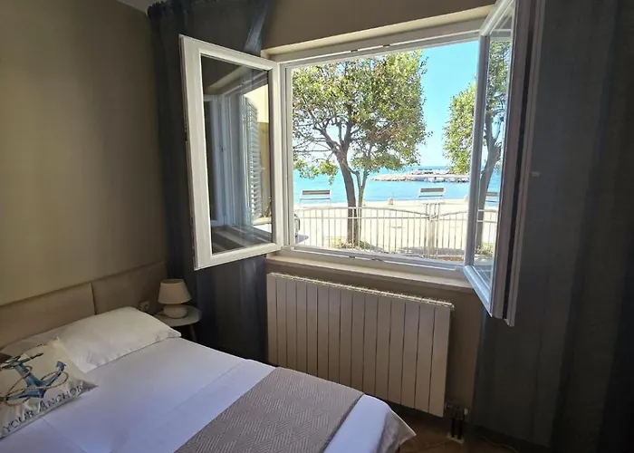 Seaside Petrcane